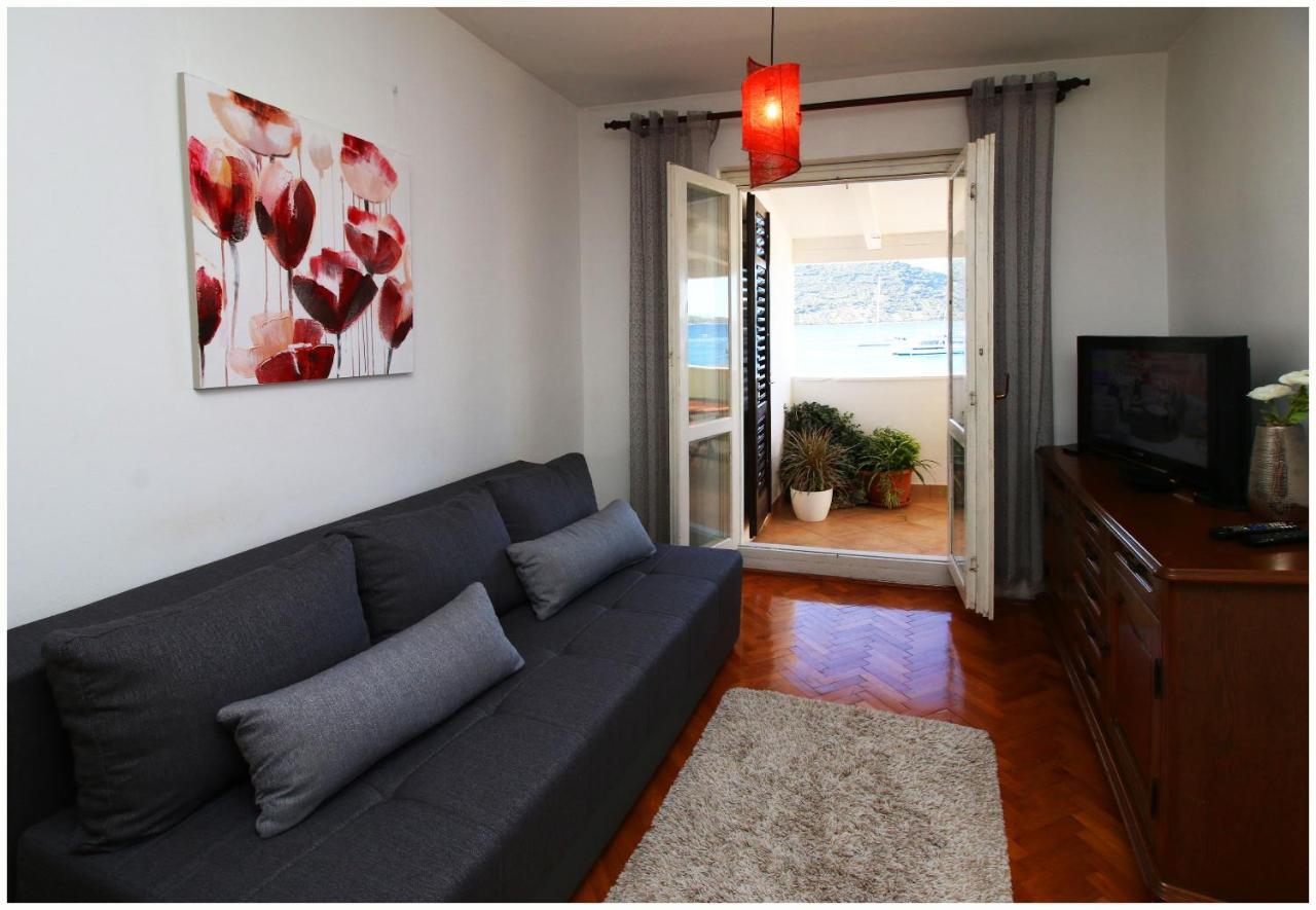 Apartment Slavko พรีมอชเตน ภายนอก รูปภาพ